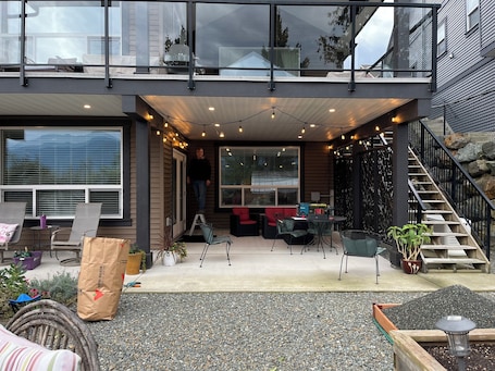 Terrace/patio. Cozy Peaks & Waters: family-friendly, kitchen, near golf, hiking & fishing