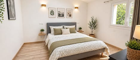6 bedrooms, travel crib, free WiFi, wheelchair access