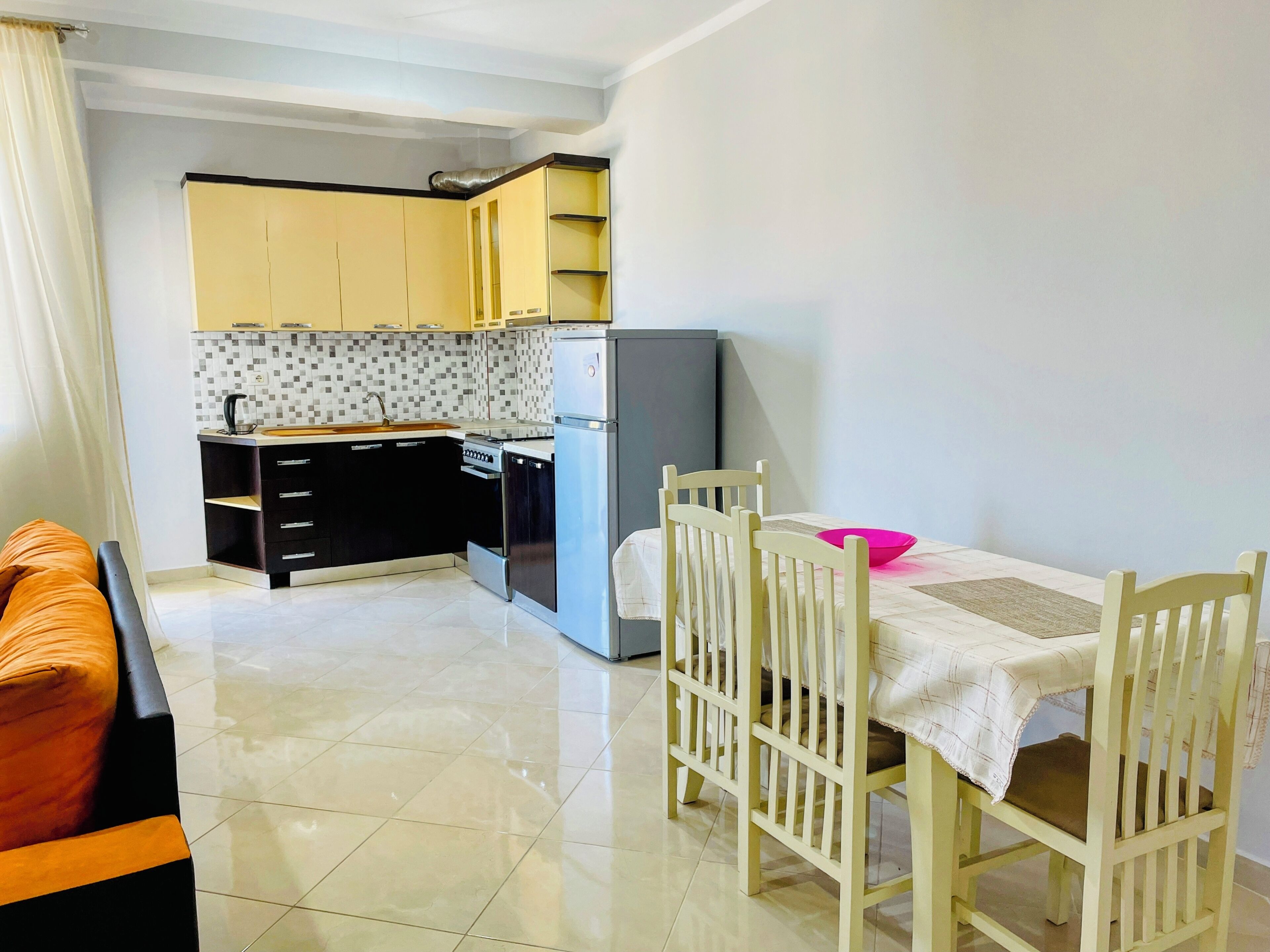 Departamento, 2 habitaciones, balcón, vista a la ciudad | Comedor