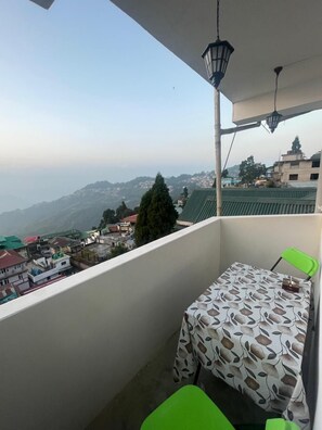 Superior Double Room, Balcony, Mountain View | Balcony