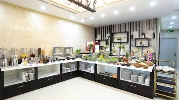 Daily local cuisine breakfast (VND 70000 per person)