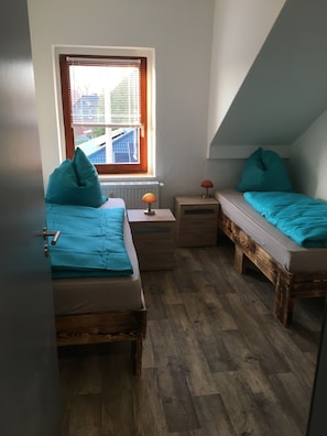 2 bedrooms, WiFi, bed sheets - Fitters' apartment Sülzetal/ Dodendorf/ industrial estate Osterweddingen (Sülzetal)