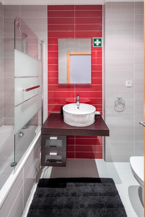 Shower, towels