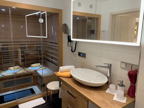 Family Condo, 2 Bedrooms, Garden View | Bathroom