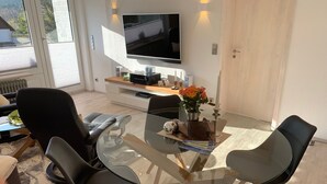 Condo dành cho gia đình, 2 phòng ngủ, không hút thuốc, phòng tắm hơi | Khu vực ăn uống tại phòng