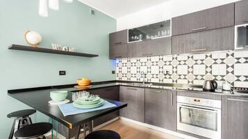 Kühlschrank, Ofen, Herdplatte, Geschirrspüler