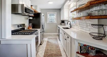 Charming 3-bedroom house near UD, hospitals, concerts, and WPAFB.