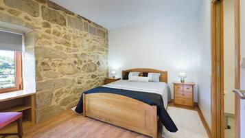 Family Townhome, Mountain View | 4 bedrooms, free WiFi