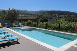 Alberca al aire libre por temporada