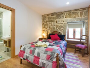 Family Townhome, Mountain View | 4 bedrooms, free WiFi - Casa das Eiras (Melgaço)