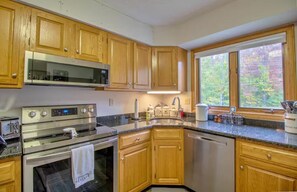 Micro-ondes, four, plaque de cuisson, lave-vaisselle