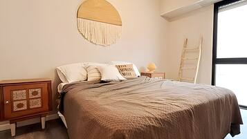 1 bedroom, iron/ironing board, bed sheets