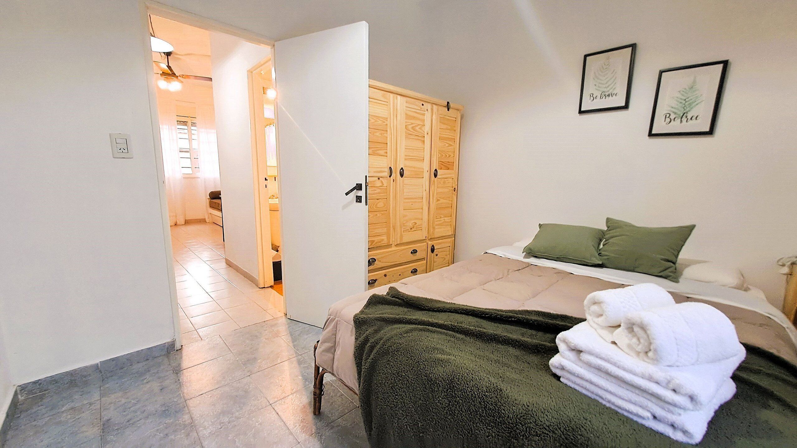 1 chambre, accès Internet, draps fournis