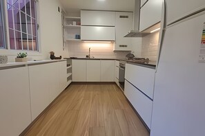 Mikroaaltouuni, uuni, leivänpaahdin