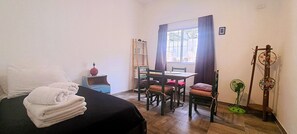 2 bedrooms, Internet, bed sheets, wheelchair access