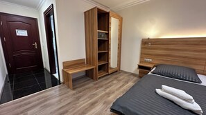 Room - Mher Edaryan (Nuremberg)