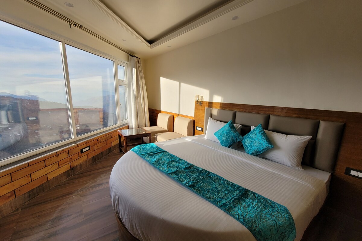 PRISM ROOM