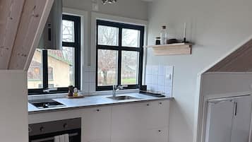KylskÄp, mikrovÄgsugn, ugn och spishÀll