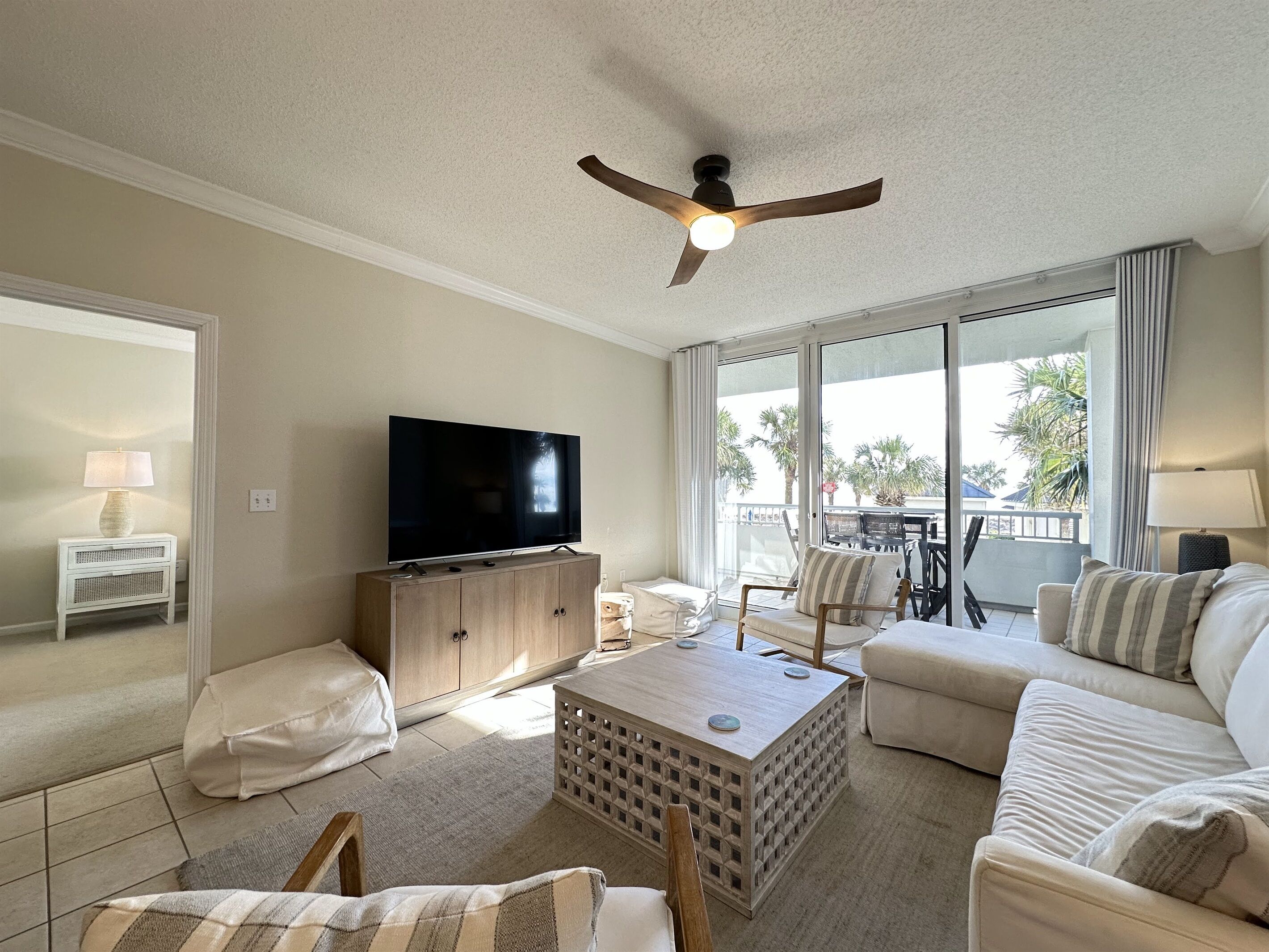 智能电视、桌上足球、乒乓球