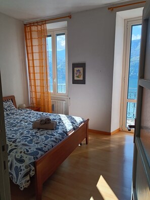 3 soverom, strykejern/-brett, wi-fi og sengetøy