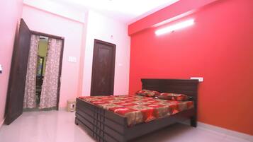 2 間睡房、書桌、熨斗/熨衫板、Wi-Fi