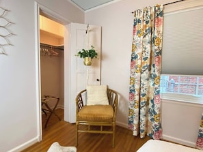 Interior - 918 Flower House-Central, Clean & Quiet Tulsa Home (Tulsa)