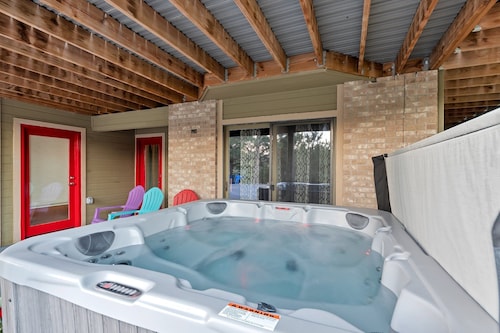 Charming 2-bedroom guest unit near AFA and fabulous Colorado Springs