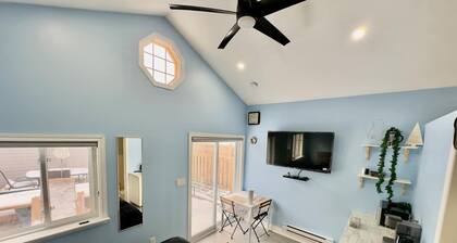 Private Toronto Guest Room