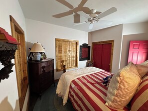 4 quartos, Wi-Fi de cortesia, roupa de cama
