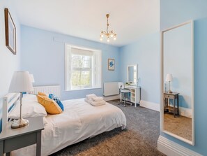 3 bedrooms, free WiFi, bed sheets