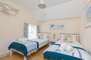 2 slaapkamers, een strijkplank/strijkijzer, wifi, beddengoed
