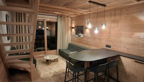 Interior - Troillet 11, 200m away from the ski pistes (Les Allues)