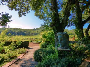 Property grounds - Beautiful Mansion on a 300 Hectare Estate nestled in the Green Heart of Provence (Bras)