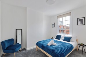 2 bedrooms, desk, iron/ironing board, free WiFi
