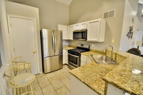 Entire house Near Montwood Zaragoza