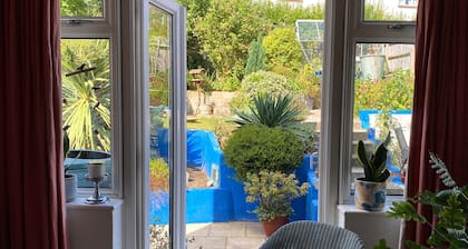 2BD Garden Hideaway in Lewes