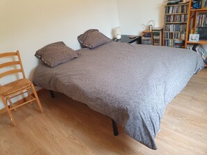 1 soverom, strykejern/-brett, wi-fi og sengetøy