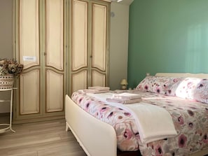 2 chambres, coffre-fort, accès au Wi-Fi (inclus), literie fournie