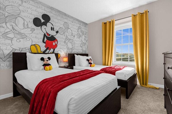 5 habitaciones, tabla de planchar con plancha, wifi y ropa de cama