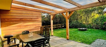 Bungalow in Sint Maartenszee Near Beach