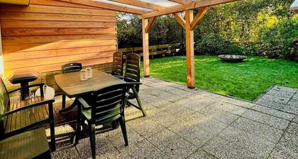 Bungalow in Sint Maartenszee Near Beach