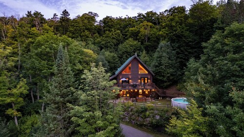 Le Paradis Courchevel - Luxe Chalet with Private Jacuzzi, Pool & Scenic Views