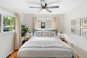 3 habitaciones, tabla de planchar con plancha, cuna de viaje y wifi