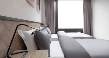 Taipei Main Station Warm & Cozy 2B1b Living, Dining, Kitchen