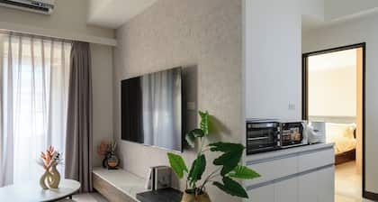 Taipei Main Station Warm & Cozy 2B1b Living, Dining, Kitchen