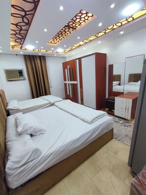 In-room safe, laptop workspace, blackout curtains, soundproofing - HS STIDUS 1 (Giza)