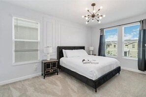 7 bedrooms, desk, iron/ironing board, travel crib - Fantastic Single Vacation Home 7BD/5BA - SL2648 (Kissimmee)