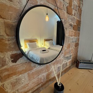 5 عدّة غرف نوم ومكواة/لوح كي وسرير سفر وواي فاي مجانًا