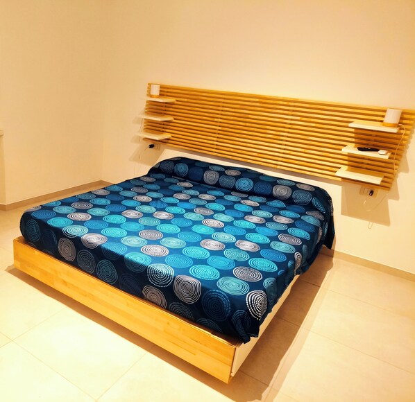 1 soverom, strykejern/-brett, wi-fi og sengetøy