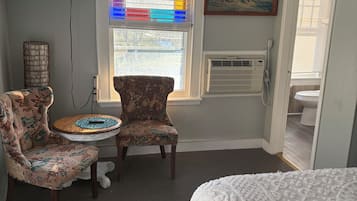 1 soverom, safe på rommet, strykejern/-brett og wi-fi